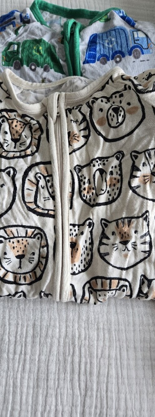 Little Sleepies Two-Way Zippy in Lions, Tigers, & Bears — 3T | EUC